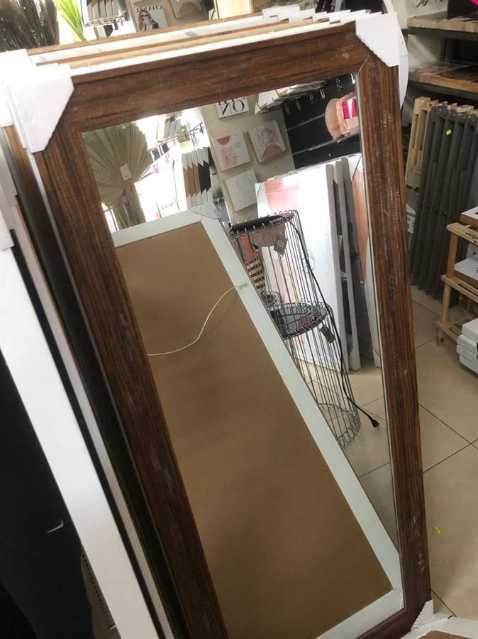 מראה מסגרת