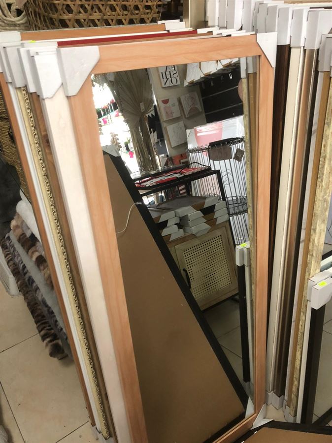 מראה מסגרת
